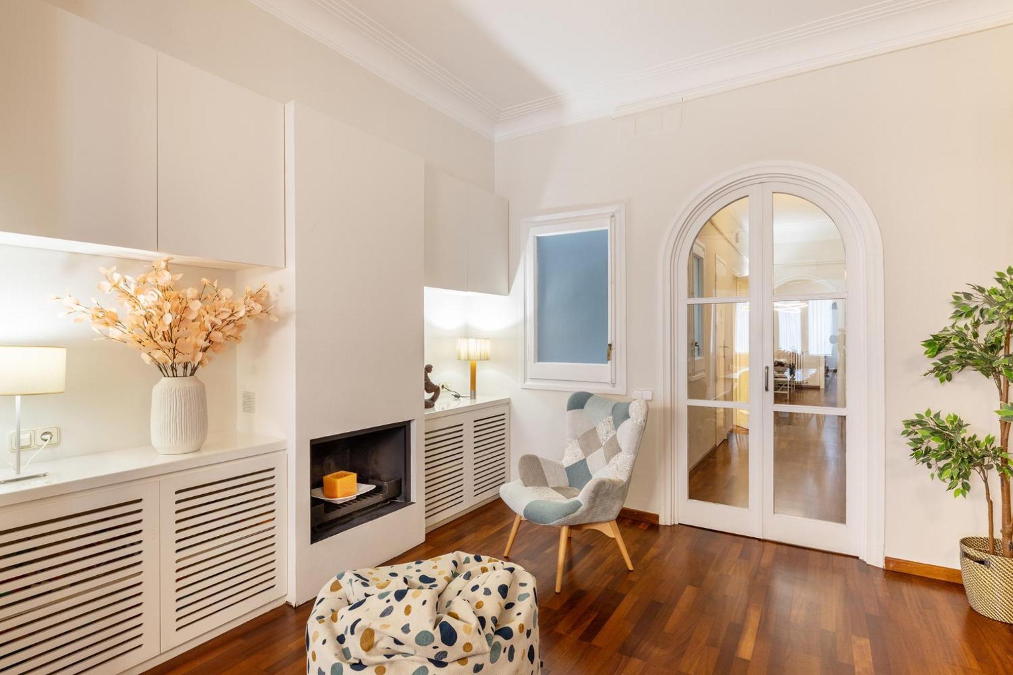 Large & Beautiful Apartment 4Min From Passeig De Gracia Барселона Экстерьер фото