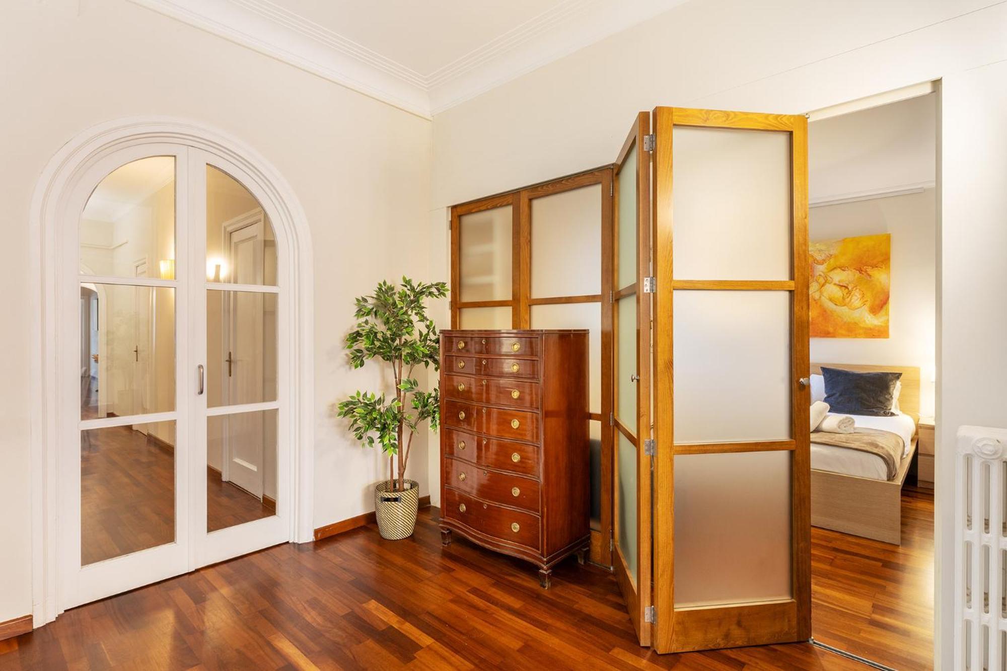 Large & Beautiful Apartment 4Min From Passeig De Gracia Барселона Экстерьер фото