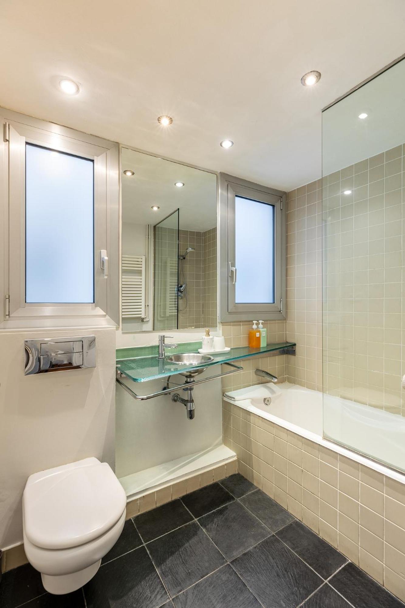 Large & Beautiful Apartment 4Min From Passeig De Gracia Барселона Экстерьер фото