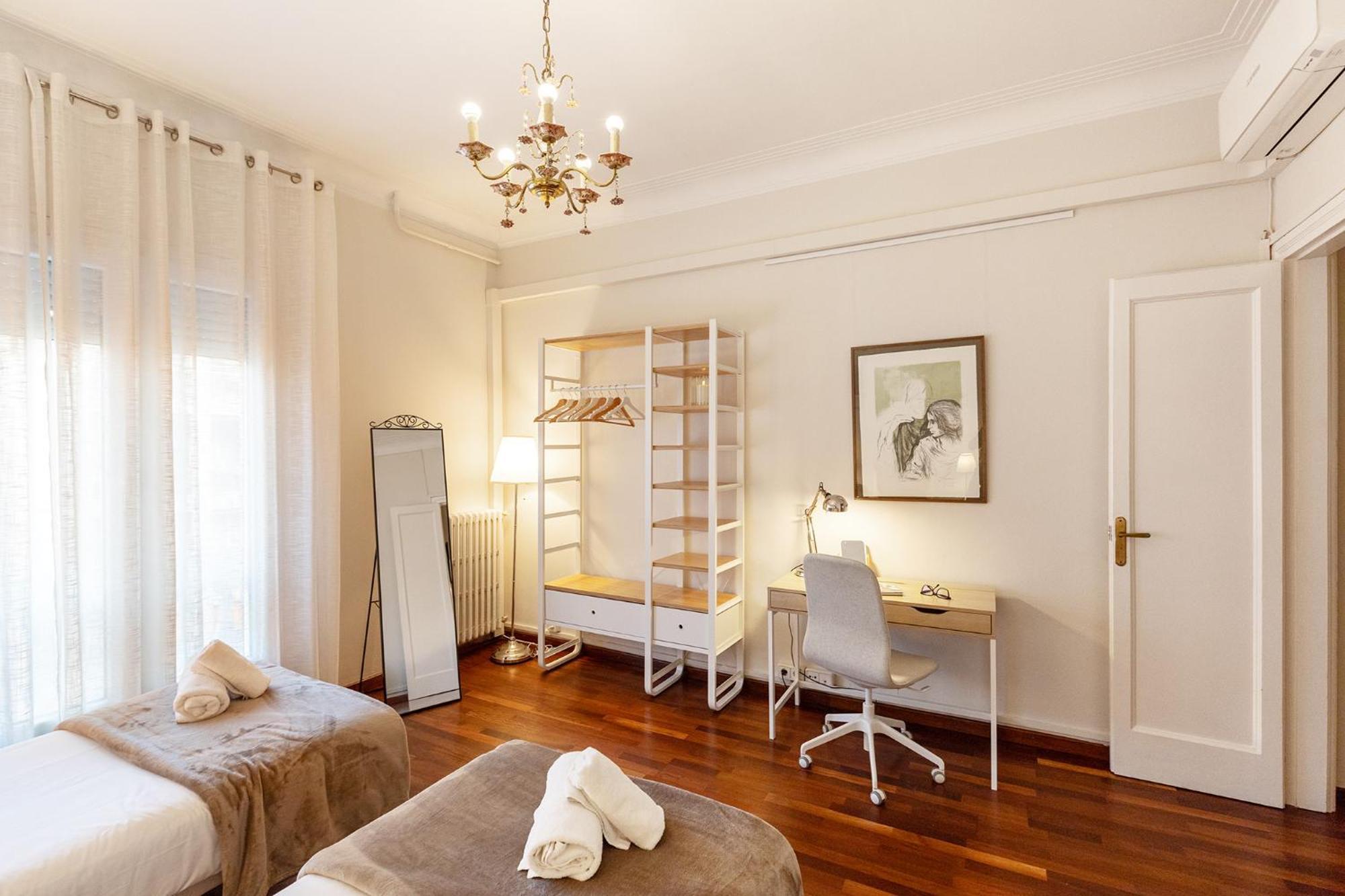 Large & Beautiful Apartment 4Min From Passeig De Gracia Барселона Экстерьер фото
